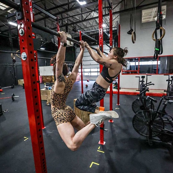 Athletic shorts - Picture 2 of 5